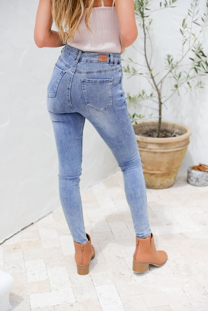 Amara Booty Lift Jean -  washed blue